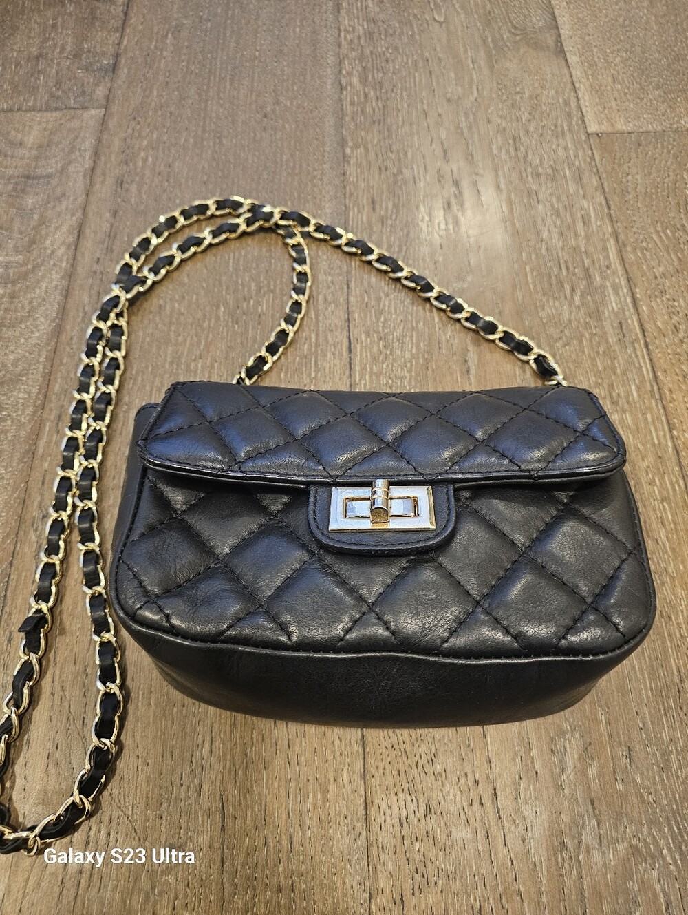 Lavorazione Artigianale Black Leather Crossbody Bag